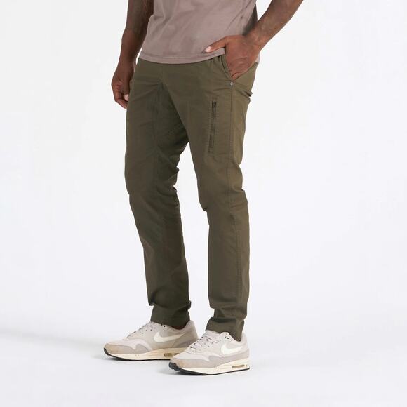 Vuori Men's Dark Oregano Guc Secure Pockets Ripstop Pant Size Medium